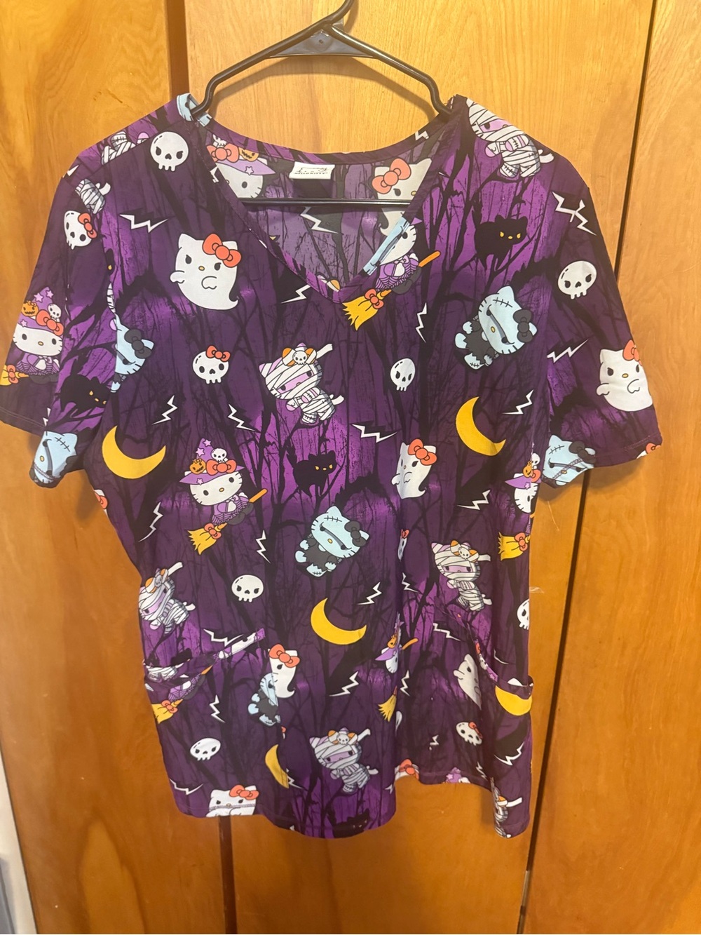 Hello Kitty Halloween Scrub Top Woman's Large Purple Mummy